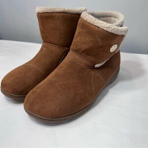 Vionic Vanah tan ankle boot slippers size 8